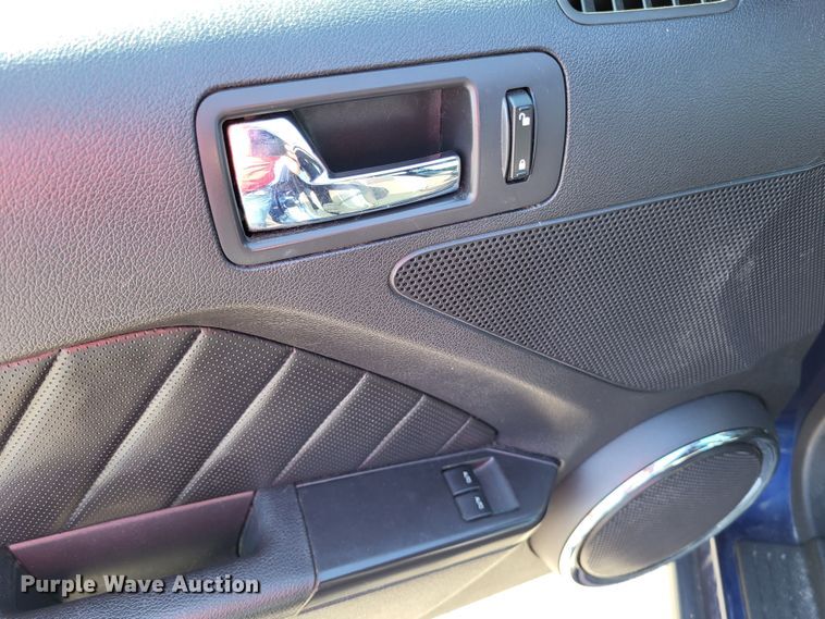 image for item LR9086 2012 Ford Mustang