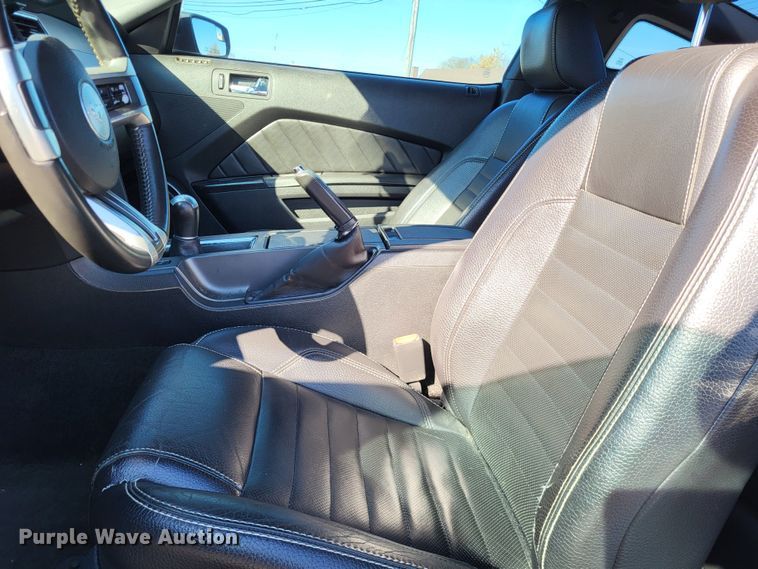 image for item LR9086 2012 Ford Mustang