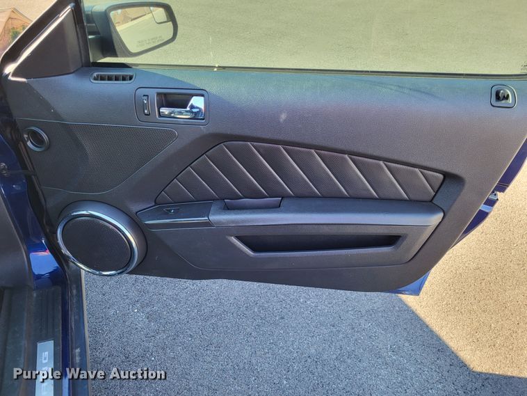 image for item LR9086 2012 Ford Mustang