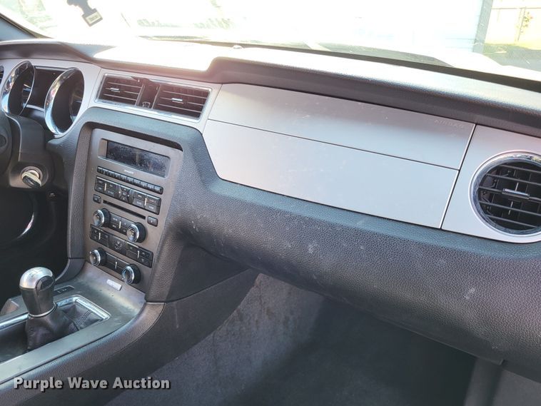 image for item LR9086 2012 Ford Mustang