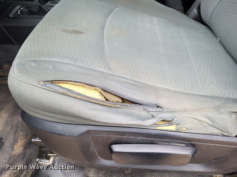 image for item LR9136 2015 Dodge Ram 5500HD  bucket truck