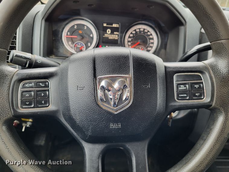 image for item LR9136 2015 Dodge Ram 5500HD  bucket truck