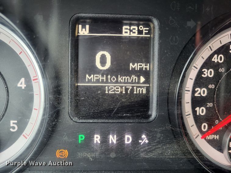 image for item LR9136 2015 Dodge Ram 5500HD  bucket truck