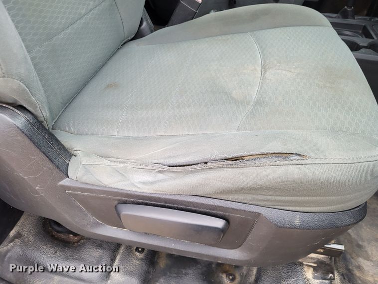 image for item LR9136 2015 Dodge Ram 5500HD  bucket truck