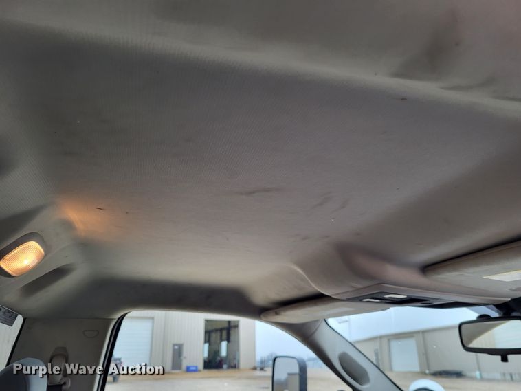 image for item LR9136 2015 Dodge Ram 5500HD  bucket truck