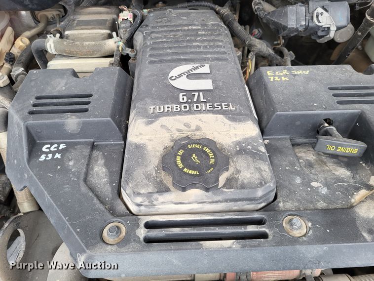 image for item LR9136 2015 Dodge Ram 5500HD  bucket truck