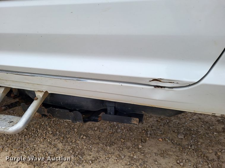 image for item LR9136 2015 Dodge Ram 5500HD  bucket truck