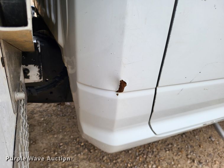 image for item LR9136 2015 Dodge Ram 5500HD  bucket truck