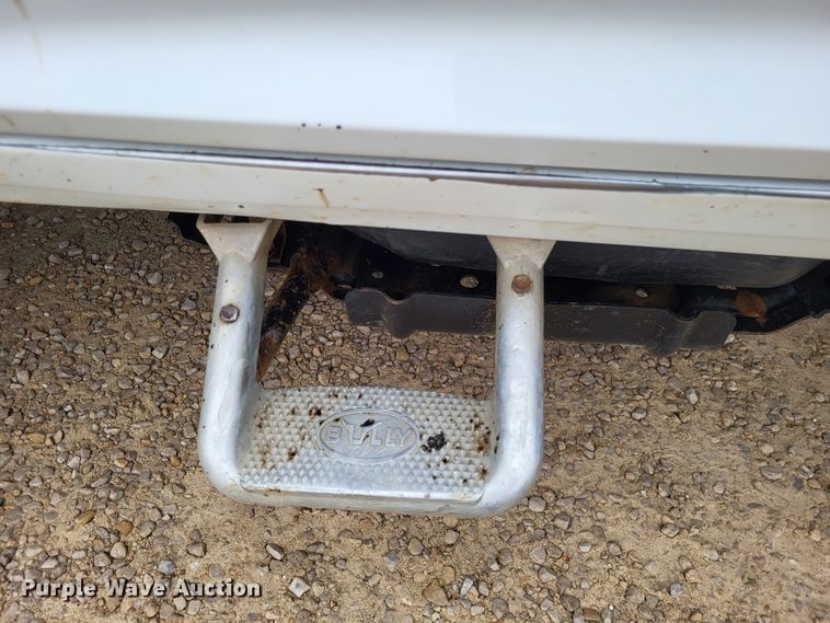 image for item LR9136 2015 Dodge Ram 5500HD  bucket truck