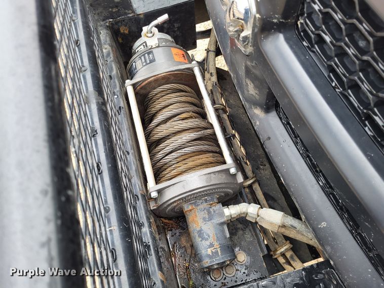 image for item LR9136 2015 Dodge Ram 5500HD  bucket truck