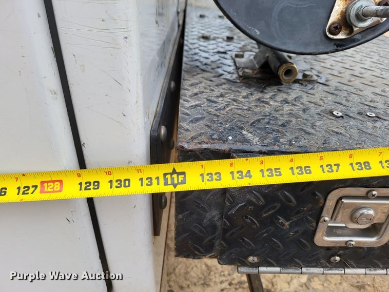 image for item LR9136 2015 Dodge Ram 5500HD  bucket truck