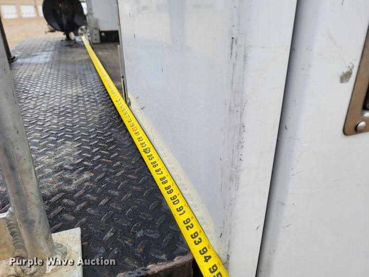 image for item LR9136 2015 Dodge Ram 5500HD  bucket truck