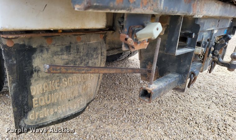 image for item LR9136 2015 Dodge Ram 5500HD  bucket truck