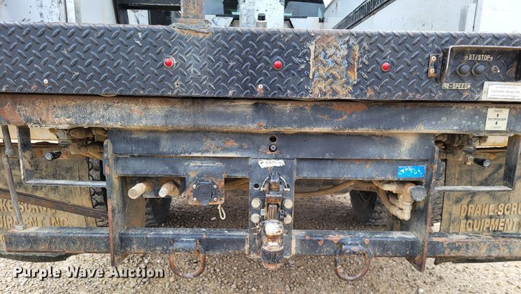 image for item LR9136 2015 Dodge Ram 5500HD  bucket truck