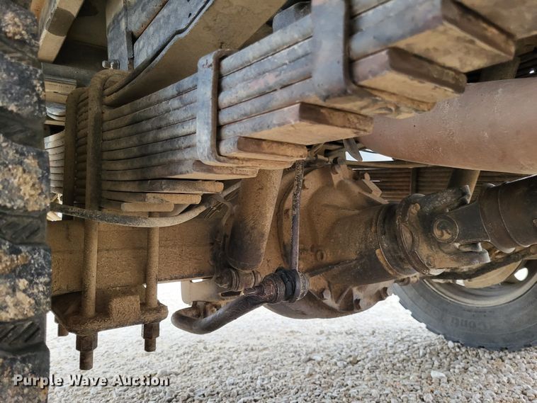 image for item LR9136 2015 Dodge Ram 5500HD  bucket truck