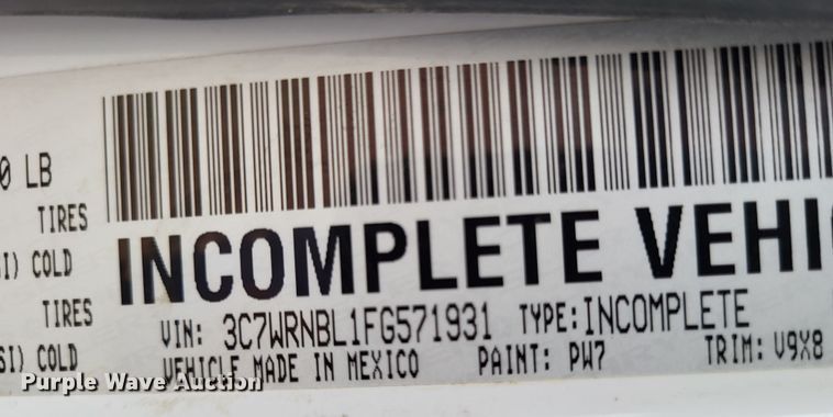 image for item LR9136 2015 Dodge Ram 5500HD  bucket truck