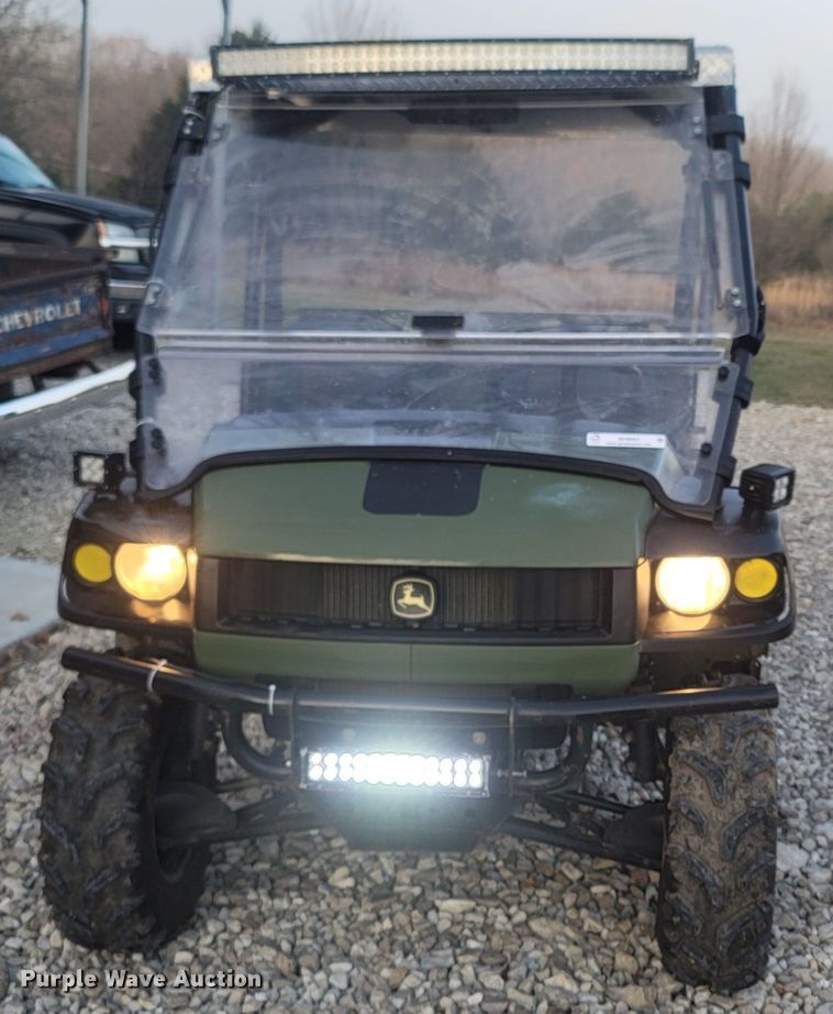 image for item MH9663 2007 John Deere Gator XUV  utility vehicle