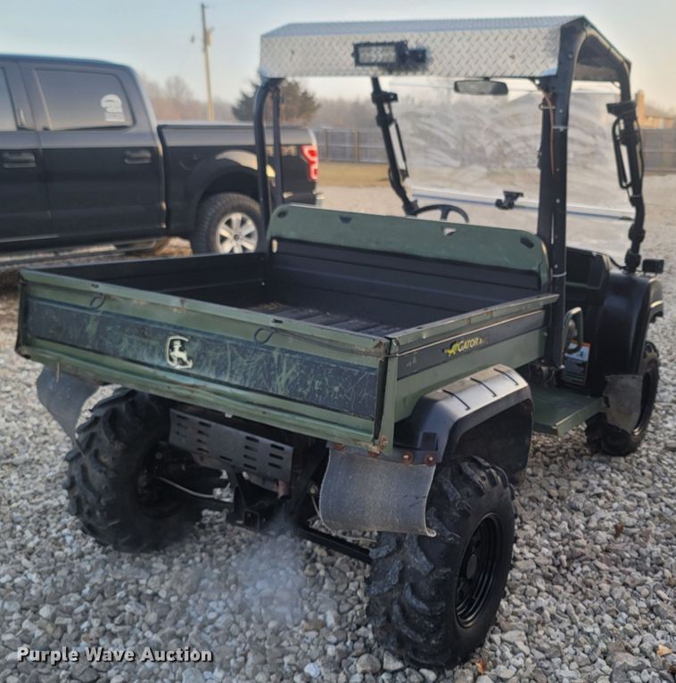 image for item MH9663 2007 John Deere Gator XUV  utility vehicle