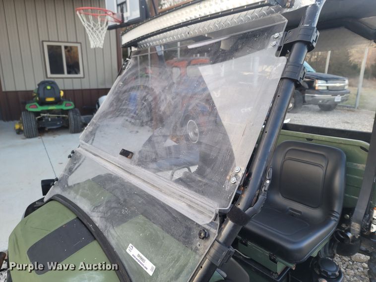 image for item MH9663 2007 John Deere Gator XUV  utility vehicle