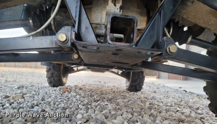 image for item MH9663 2007 John Deere Gator XUV  utility vehicle