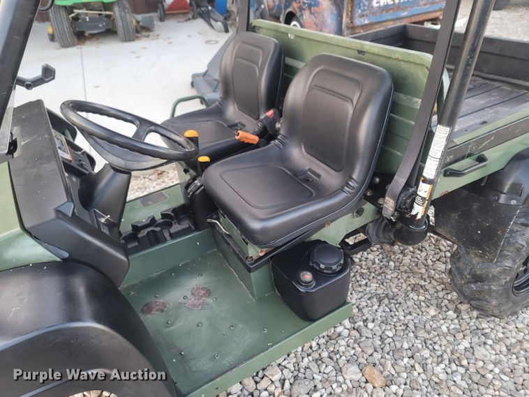 image for item MH9663 2007 John Deere Gator XUV  utility vehicle