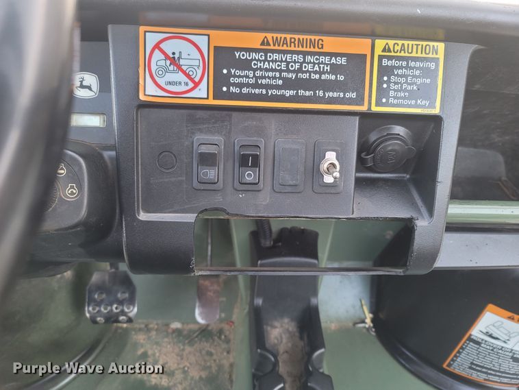 image for item MH9663 2007 John Deere Gator XUV  utility vehicle