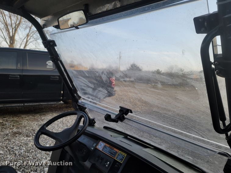 image for item MH9663 2007 John Deere Gator XUV  utility vehicle