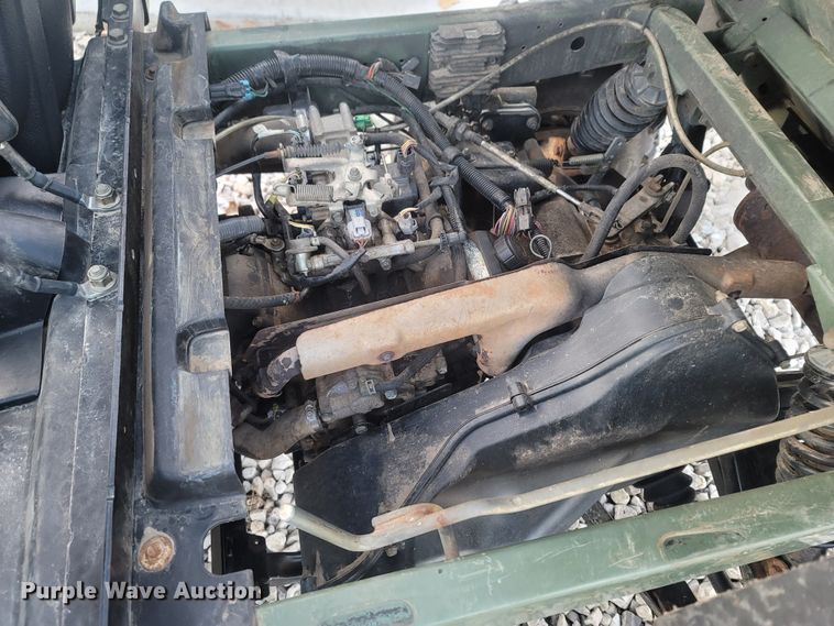 image for item MH9663 2007 John Deere Gator XUV  utility vehicle