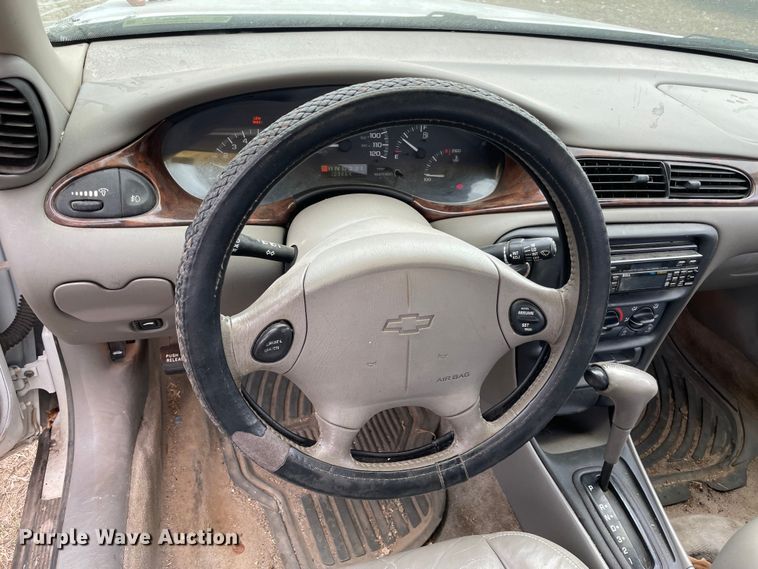 image for item MI9608 2000 Chevrolet Malibu