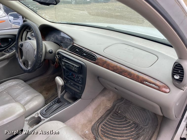 image for item MI9608 2000 Chevrolet Malibu