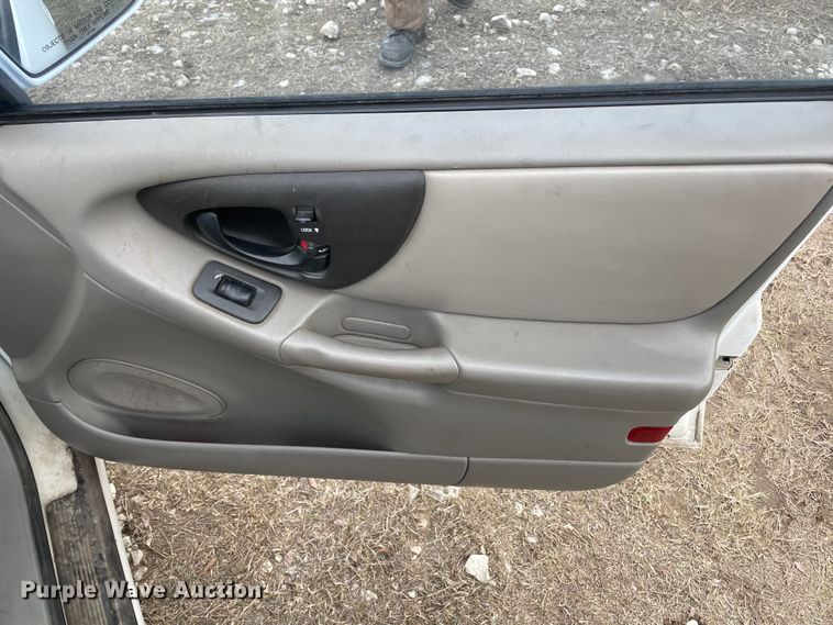 image for item MI9608 2000 Chevrolet Malibu