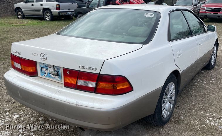 image for item MI9613 1998 Lexus ES 300