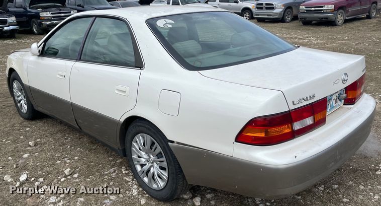 image for item MI9613 1998 Lexus ES 300