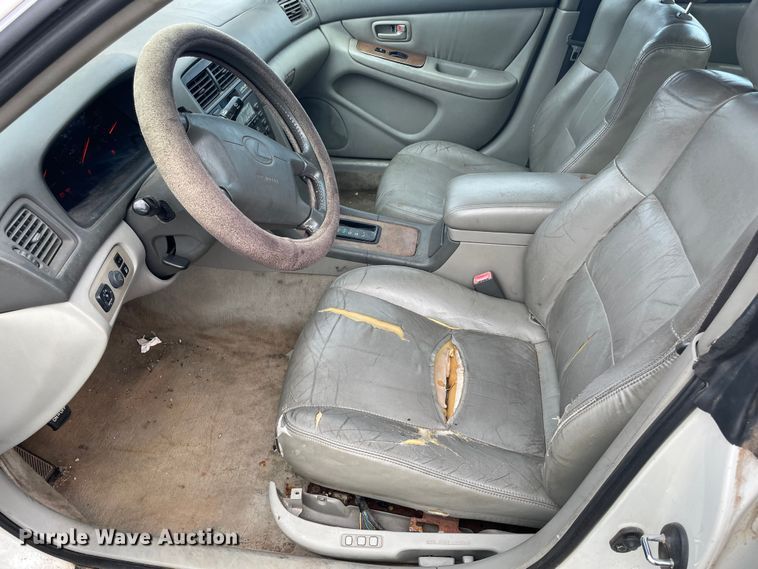 image for item MI9613 1998 Lexus ES 300