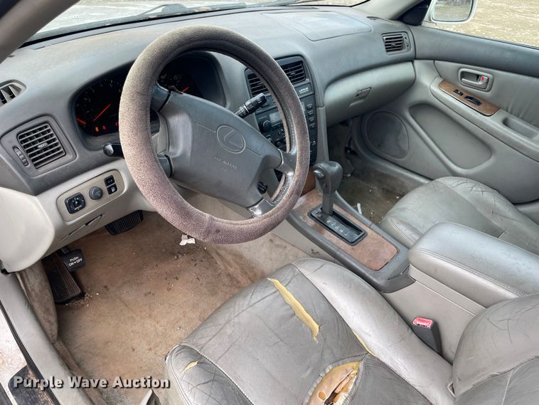 image for item MI9613 1998 Lexus ES 300