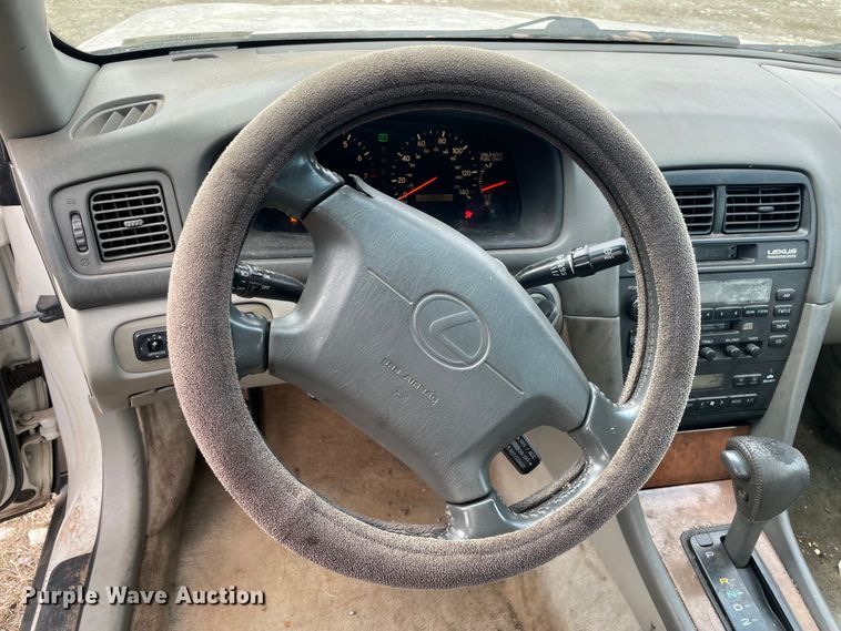 image for item MI9613 1998 Lexus ES 300