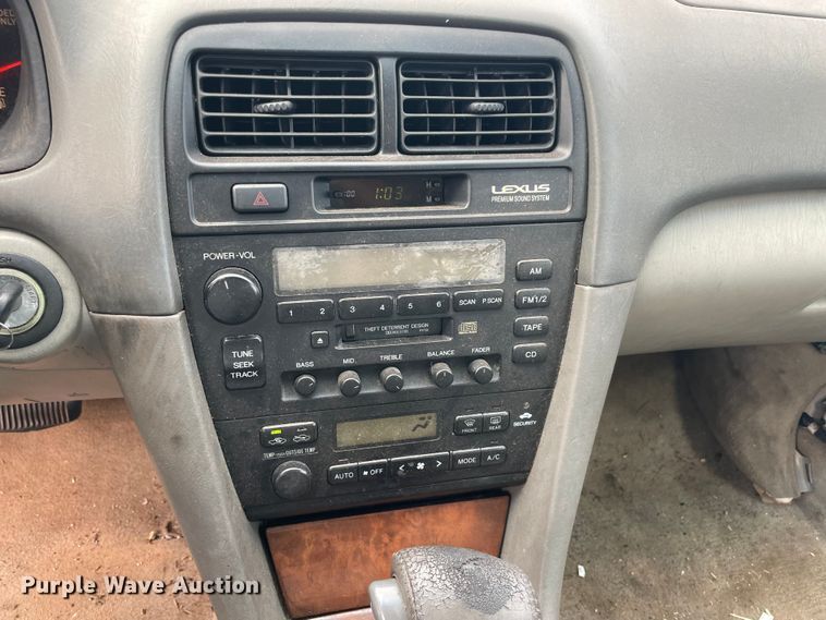 image for item MI9613 1998 Lexus ES 300