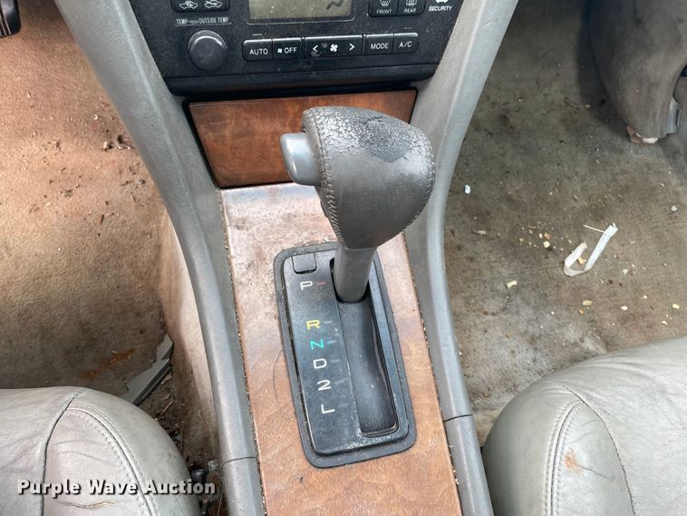 image for item MI9613 1998 Lexus ES 300