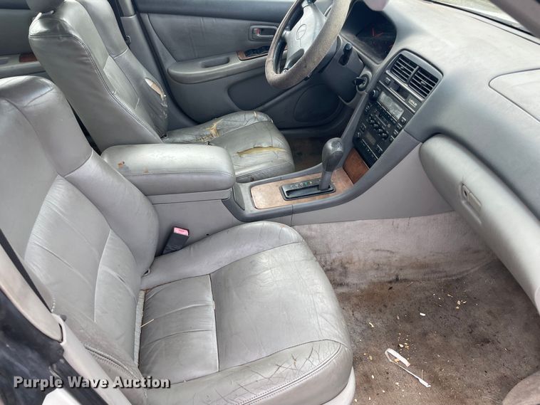 image for item MI9613 1998 Lexus ES 300