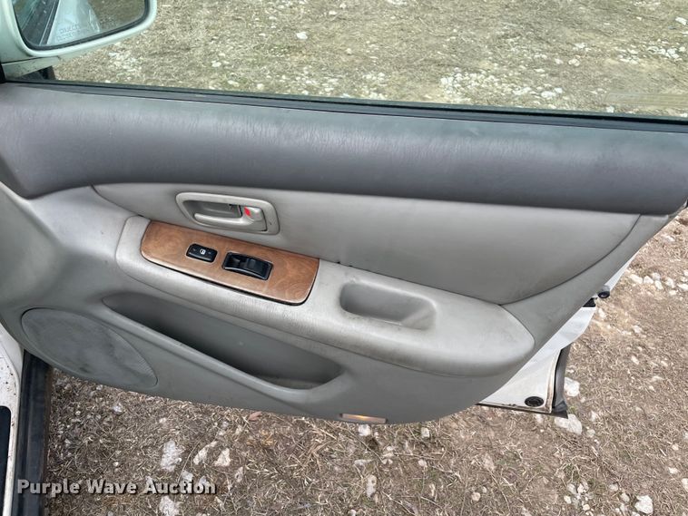 image for item MI9613 1998 Lexus ES 300