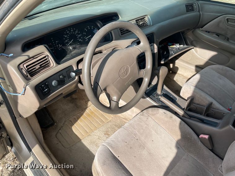 image for item MI9617 1998 Toyota Camry
