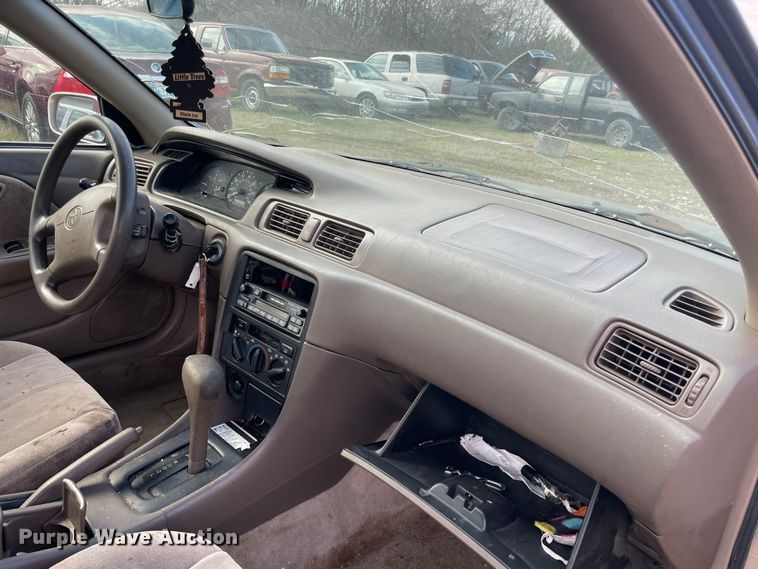 image for item MI9617 1998 Toyota Camry