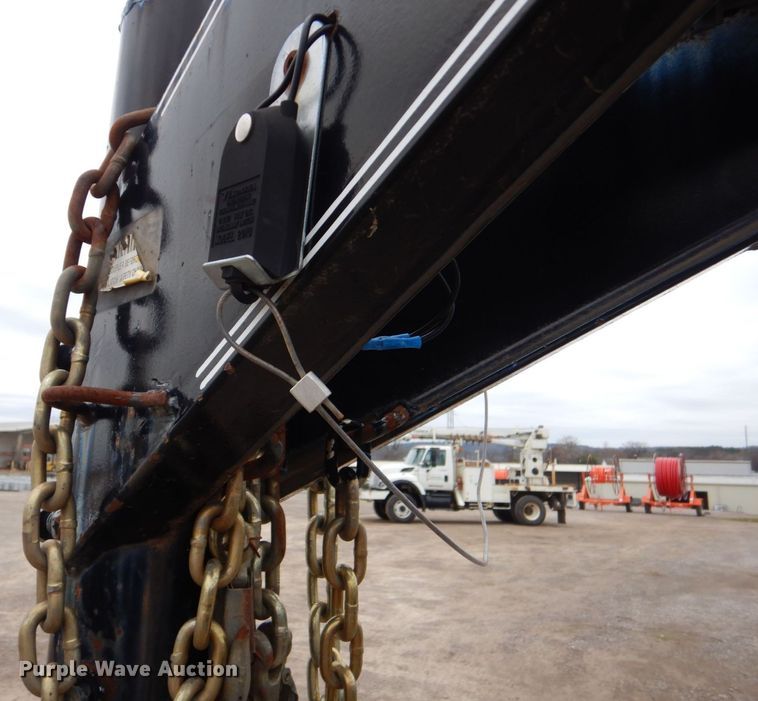 image for item MM9588 2012 Top Hat HHGN18X7-16E-H  equipment trailer