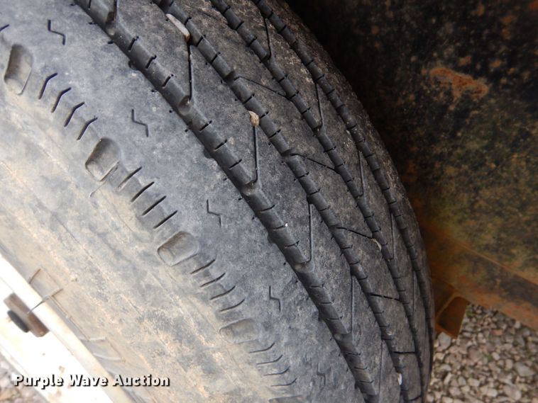 image for item MM9588 2012 Top Hat HHGN18X7-16E-H  equipment trailer