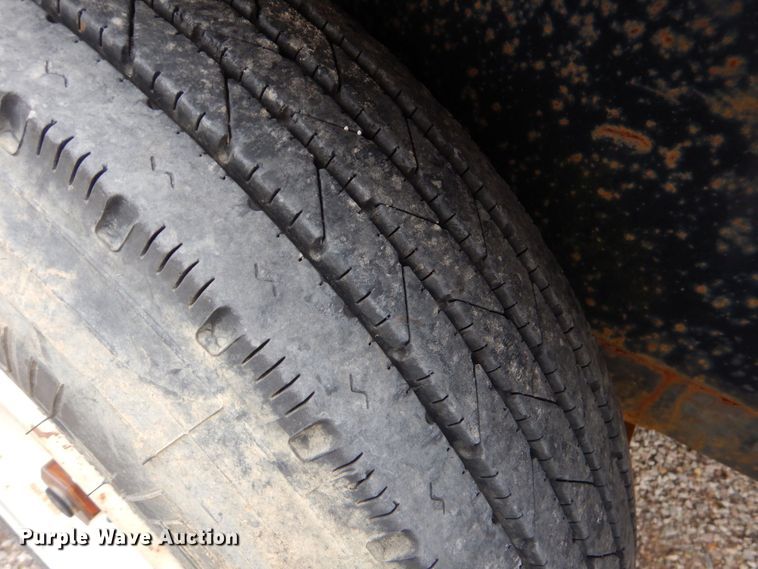 image for item MM9588 2012 Top Hat HHGN18X7-16E-H  equipment trailer