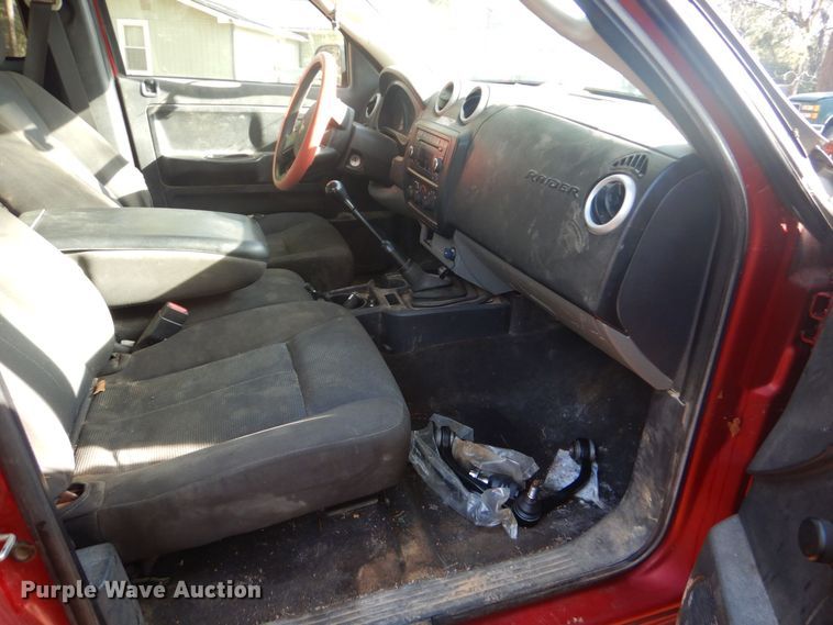 image for item MM9593 2008 Mitsubishi Raider  Ext. Cab pickup truck