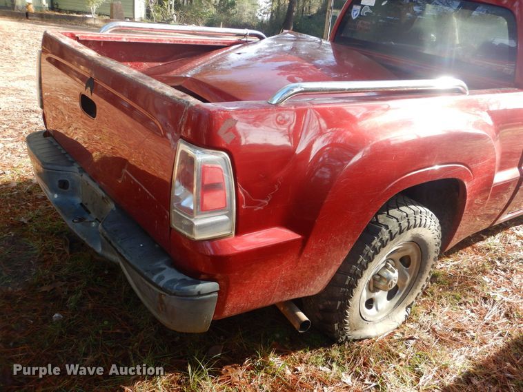 image for item MM9593 2008 Mitsubishi Raider  Ext. Cab pickup truck