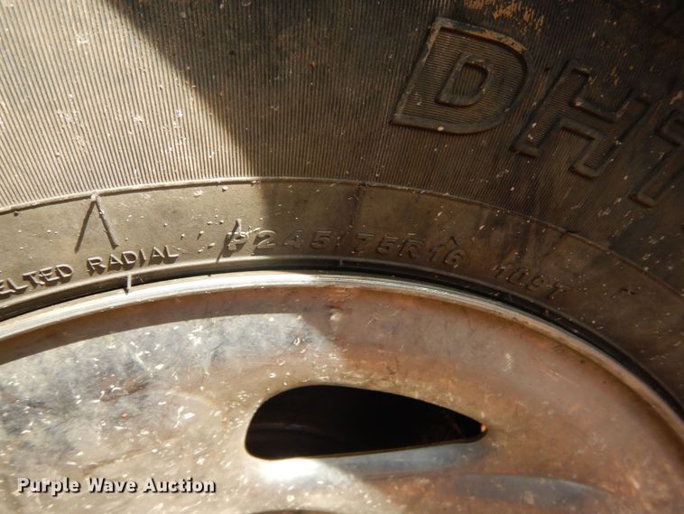 image for item MM9593 2008 Mitsubishi Raider  Ext. Cab pickup truck