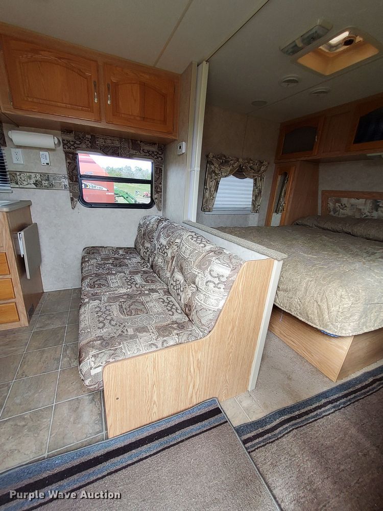 image for item MM9602 2006 KZRV Sportsman  camper