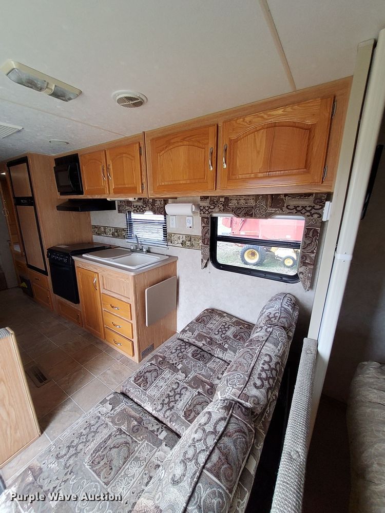 image for item MM9602 2006 KZRV Sportsman  camper